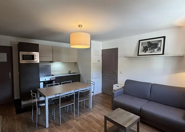 Апартаменты Coeur Des Ours A N02 - 3p6 Ле дез Альп